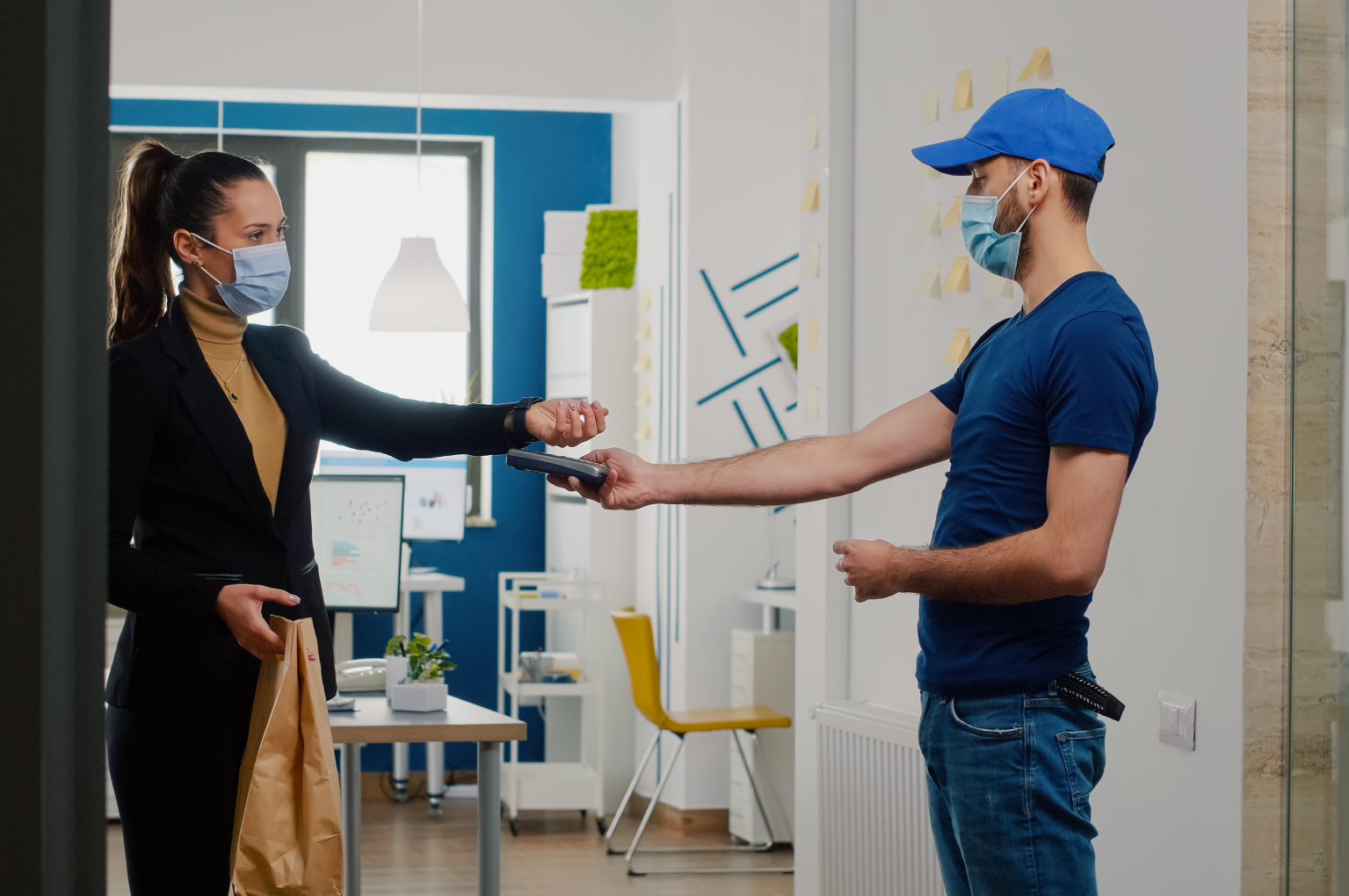 Why Pickup and Delivery Laundry Services